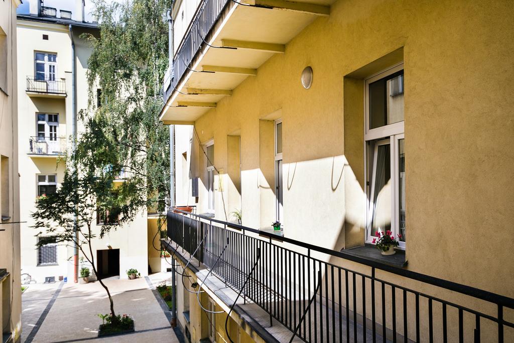 Live Like Locals: Market Square X Jewish District Cracóvia Exterior foto